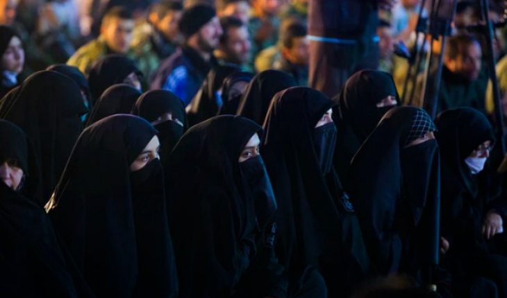ইসলাম কি নারীকে বন্দিনী বানিয়ে রাখে